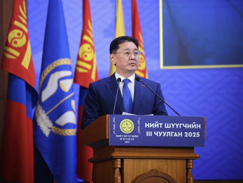 У.Хүрэлсүх: Шүүгч та өнгөний сүр, мөнгөний сүүдэрт бөхийх ёсгүй