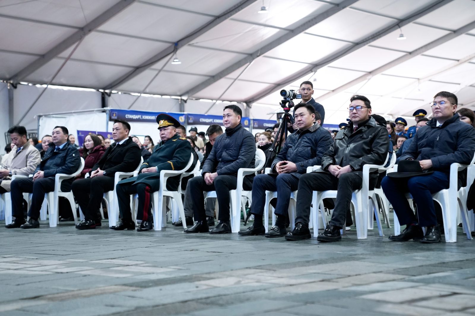 “НЭЭЛТТЭЙ ХААЛГАНЫ ӨДӨРЛӨГ” АМЖИЛТТАЙ ЗОХИОН БАЙГУУЛАГДЛАА