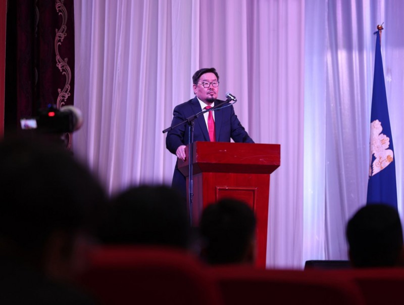 Ерөнхий сайд Г.Занданшатар нийслэлийн дүүрэг, хороодын Засаг дарга нартай уулзлаа